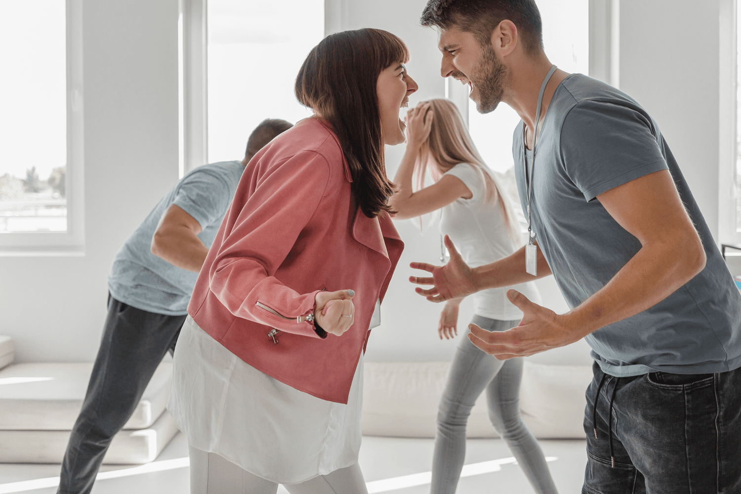 Conflitti familiari: strategie e soluzioni per gestire l’effetto bandwagon